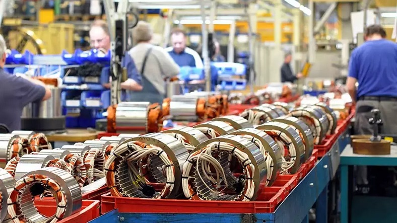 Industria vazhdon të ketë rënie!