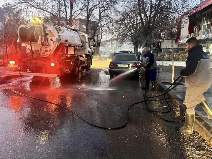 Të punësuarit në NPK të Dibrës maksimalisht janë angazhuar në pastrimin e qytetit