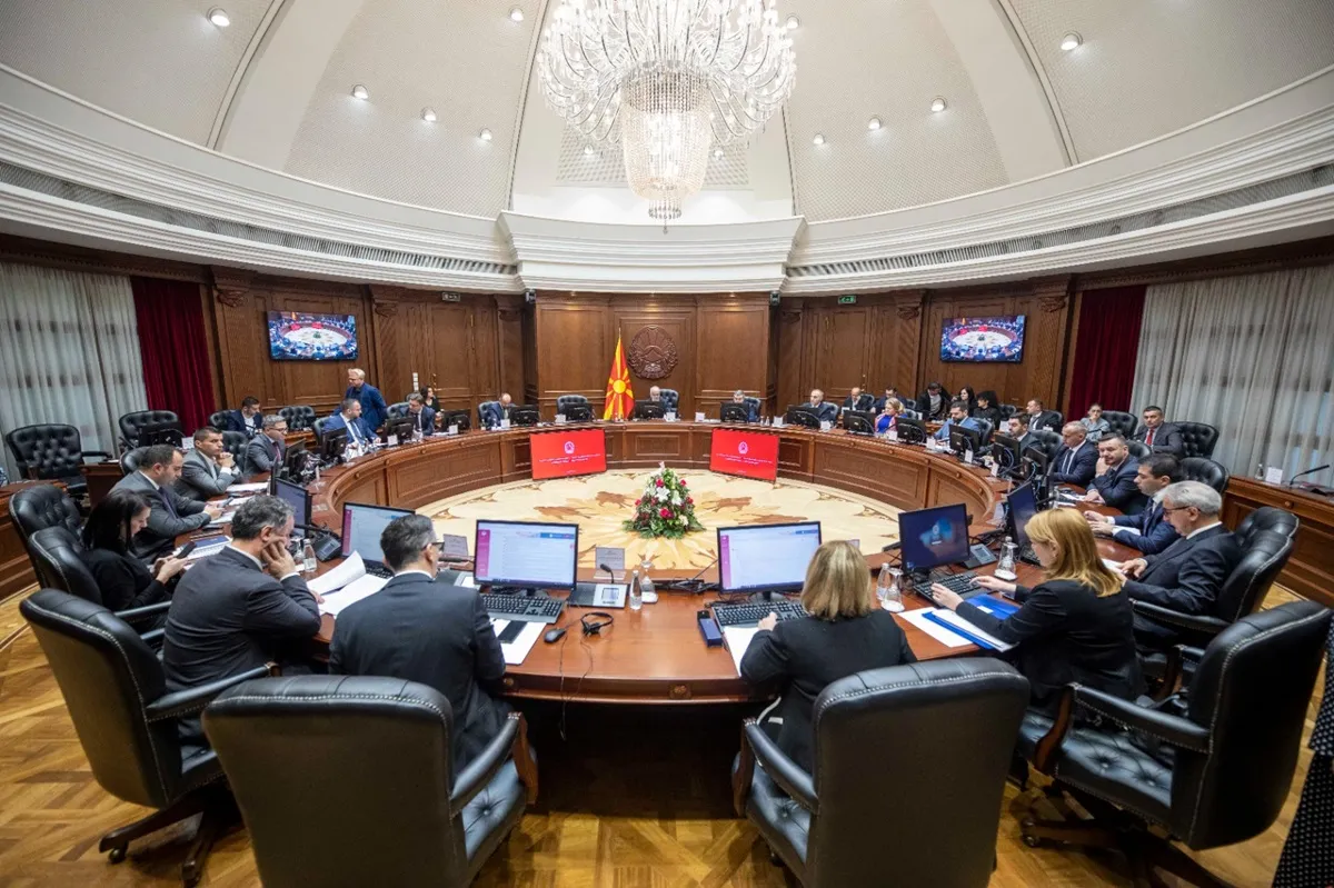 Anuohet blerja e softuerit që vlerëson publikimet e mediave si pozitive  negative ose neutrale