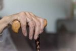 Pensionet rriten, gropa thellohet